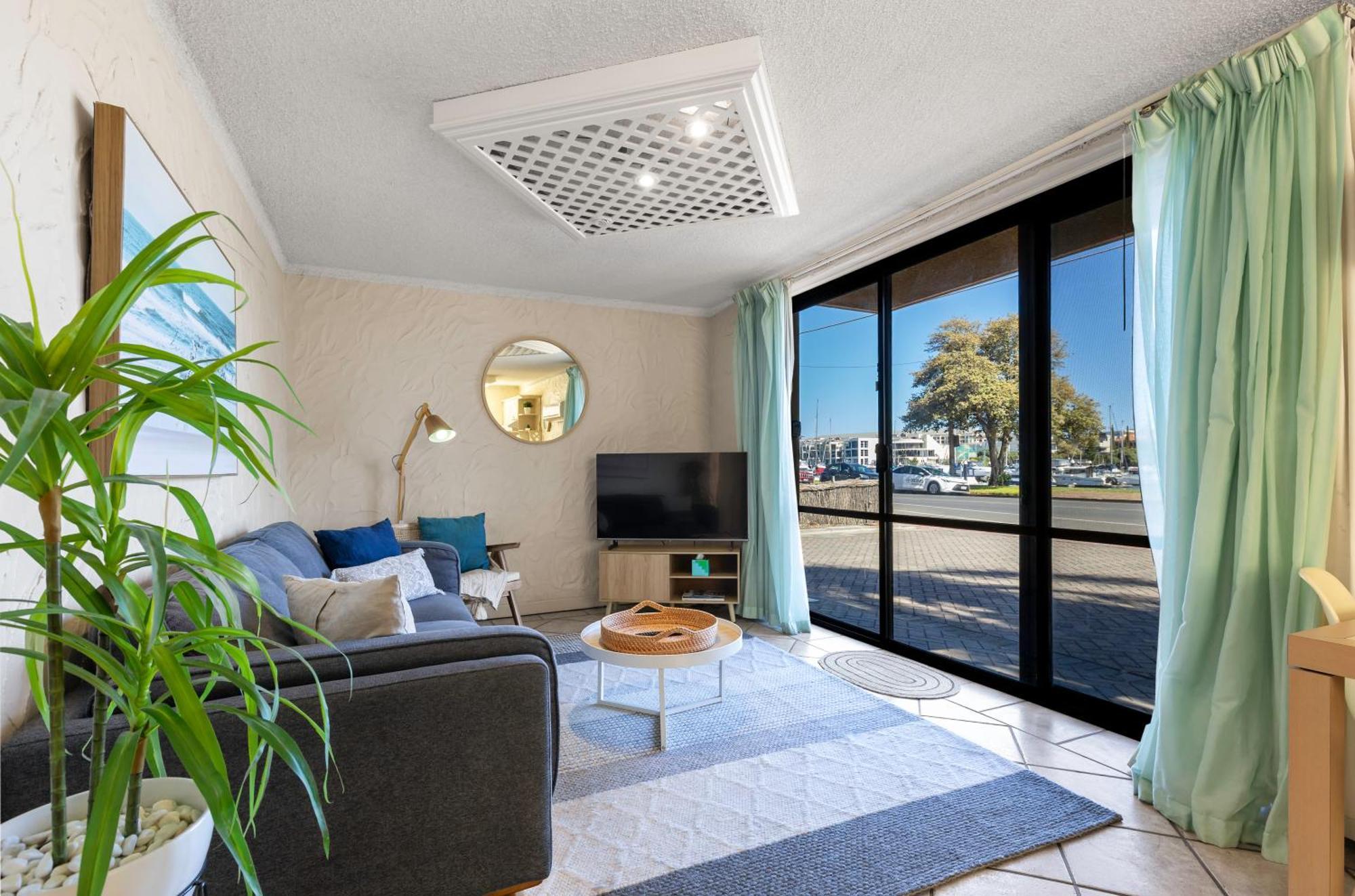 Bayswaterfront Apartments Аделейд Стая снимка