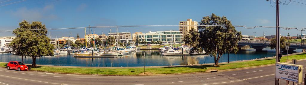 Bayswaterfront Apartments Аделейд Екстериор снимка