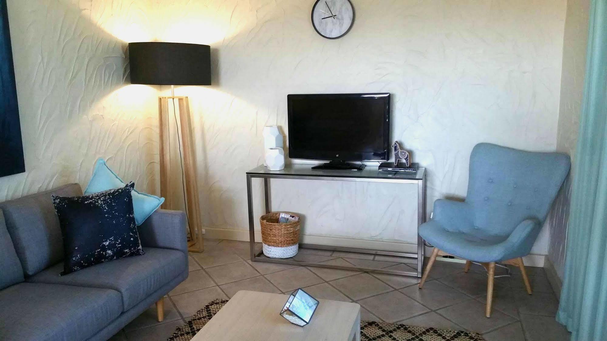 Bayswaterfront Apartments Аделейд Екстериор снимка