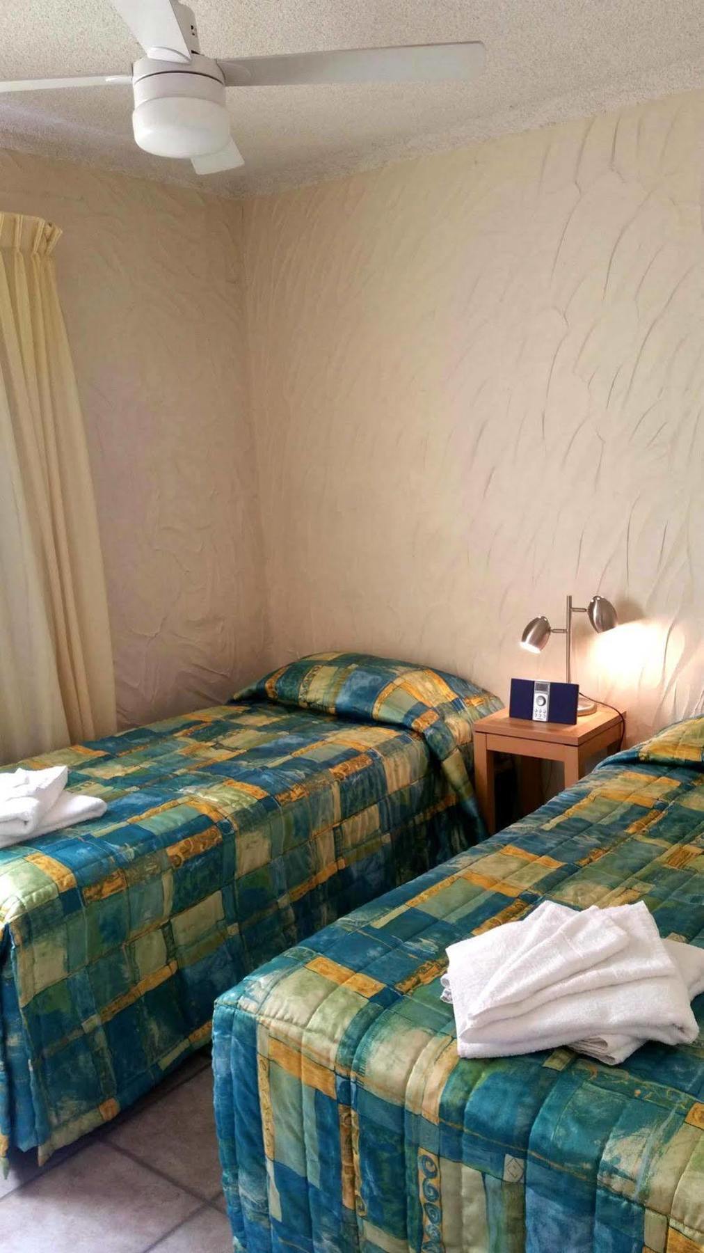 Bayswaterfront Apartments Аделейд Екстериор снимка