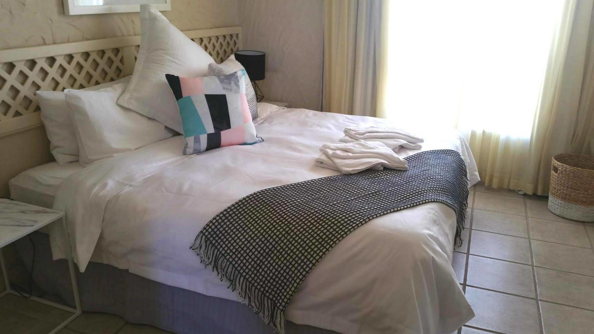 Bayswaterfront Apartments Аделейд Екстериор снимка